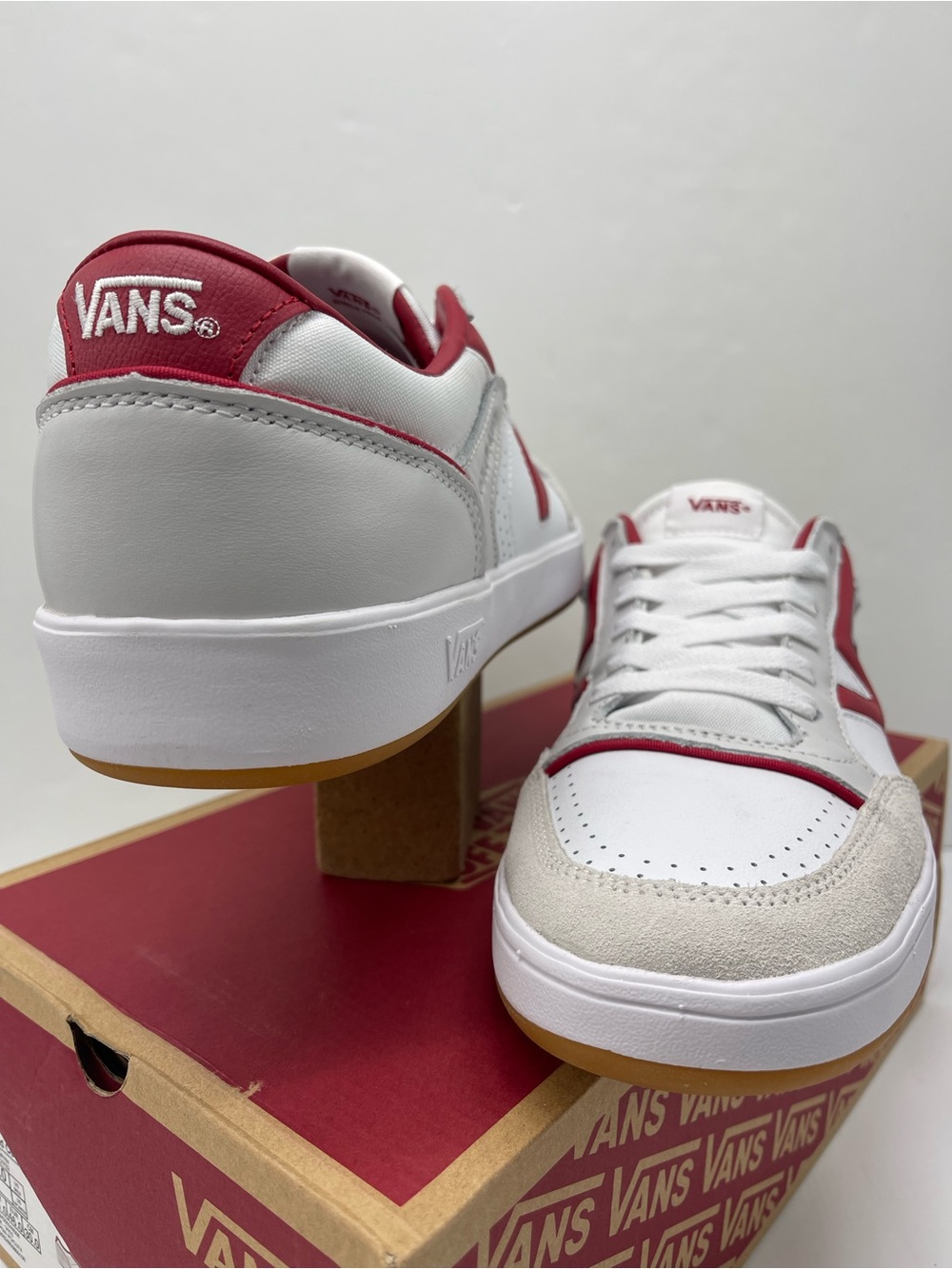 Vans Men’s Lowland Cc Jmp R Court Red/White
VN0007P2Y52 Sneakers - Picture 8 of 16